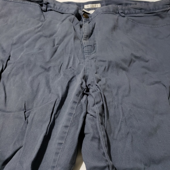 Shorts - Picture 2 of 4